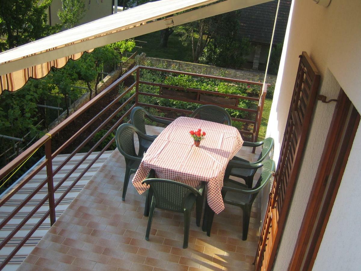 Apartments Bencic Premantura Exterior photo